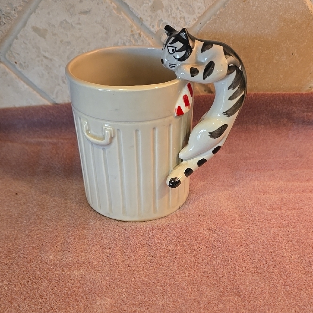 Cat Handle Ceramic Mug